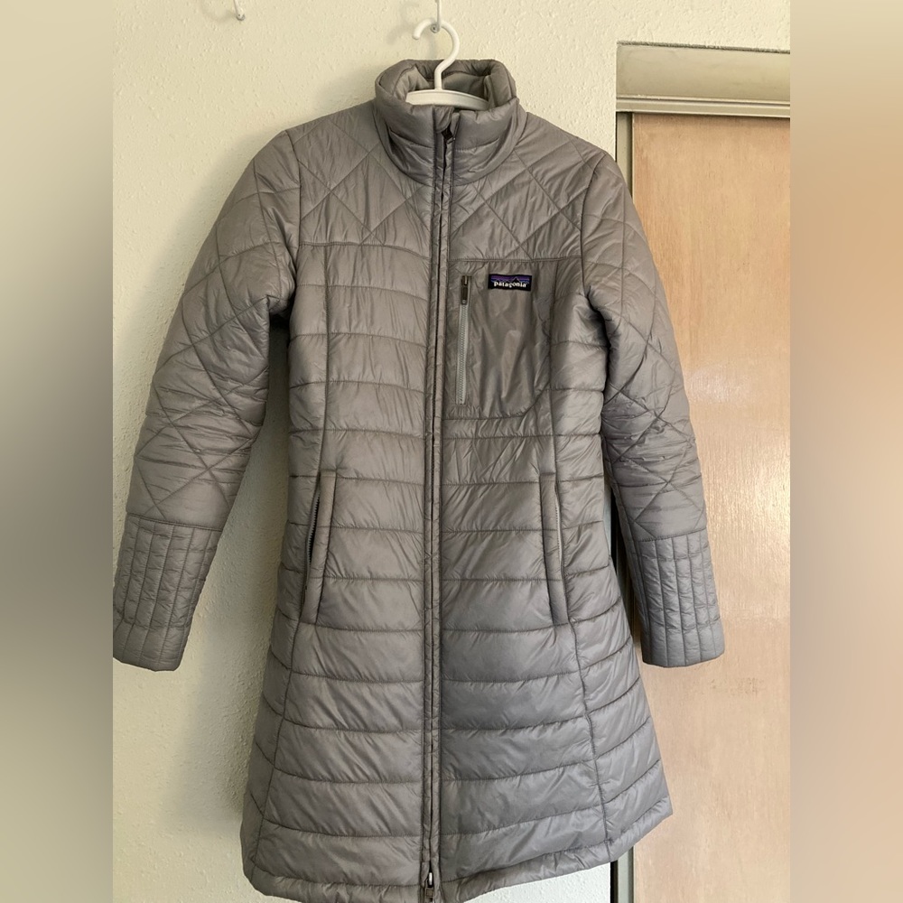 Women’s gray Patagonia winter coat XS